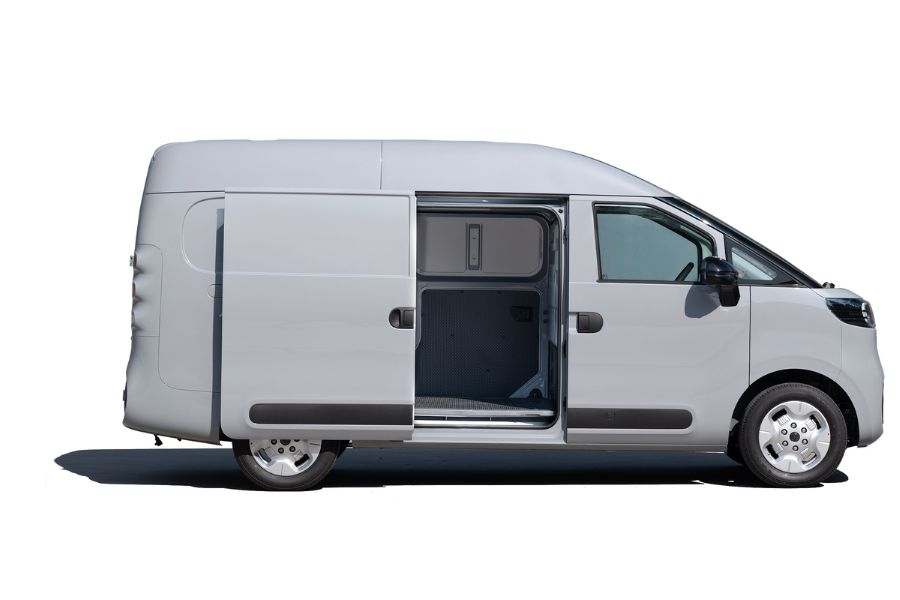 MAXUS E DELIVER 5 L1 ELECTRIC 120kW H2 Van 64kWh Auto